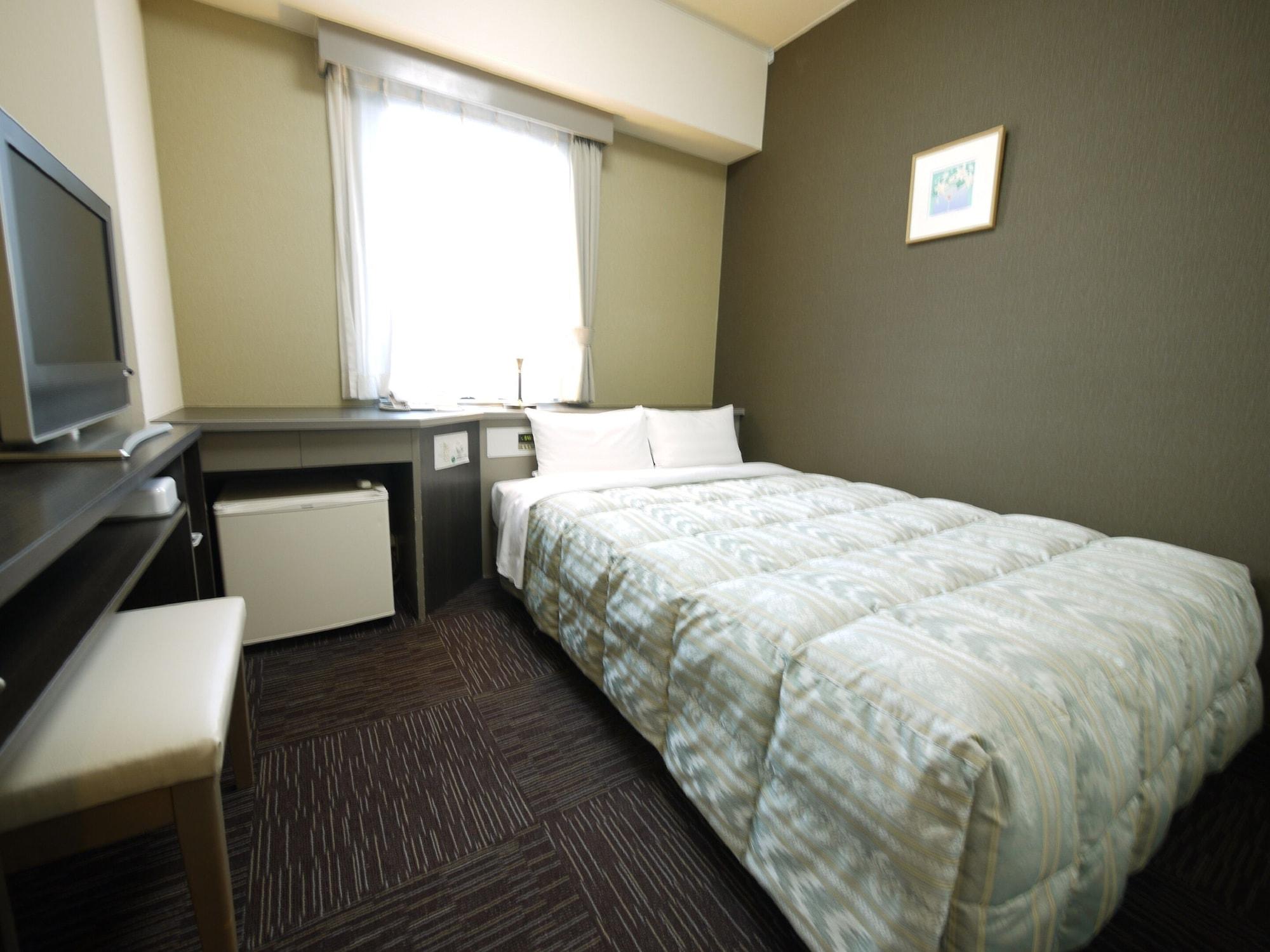 Hotel Route-Inn Toyama Ekimae Екстериор снимка