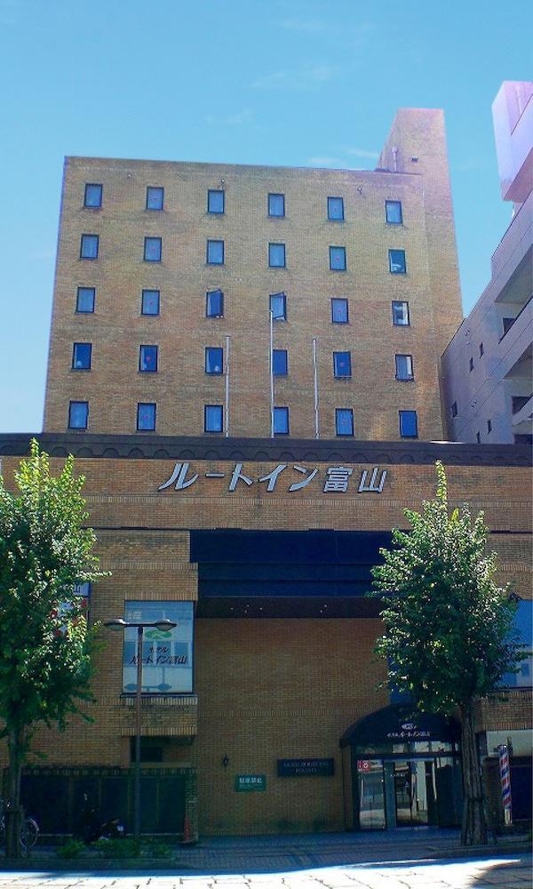Hotel Route-Inn Toyama Ekimae Екстериор снимка