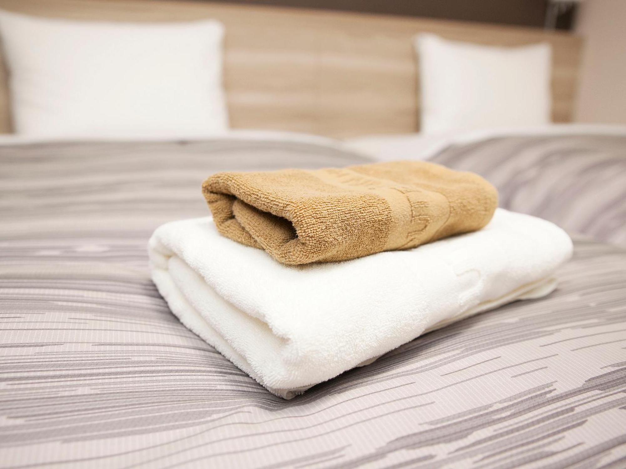 Hotel Route-Inn Toyama Ekimae Екстериор снимка